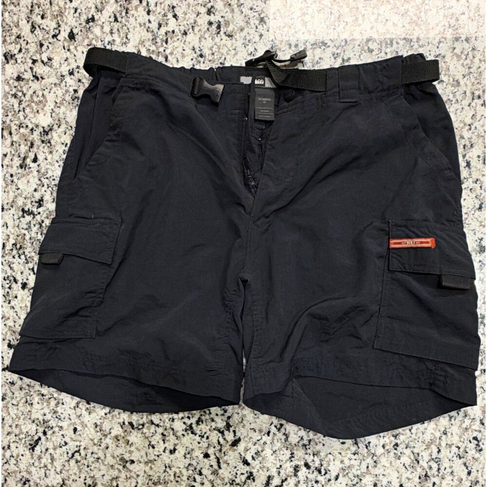 REI Women's Black Cargo Shorts Size 10 UPF 50+ Belted 6" Inseam Pockets